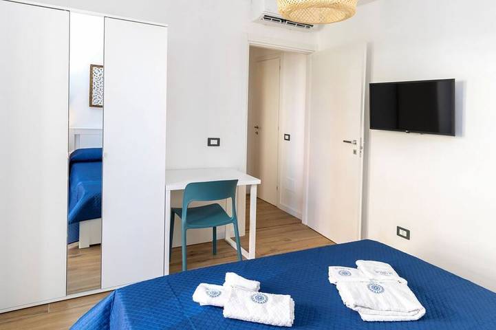 Ganze Wohnung, La Maison - Corfù Superior-Apartment in Meeresnähe in Paola, Tyrrhenische Küste Kalabrien