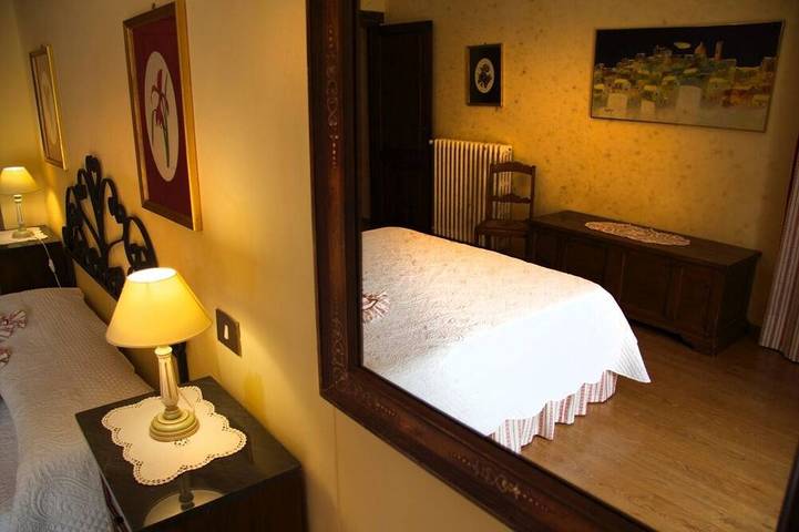 Lovely accommodation in a typical tuscan farmhouse. Cooking Class on site in Massa e Cozzile, Pistoia Province