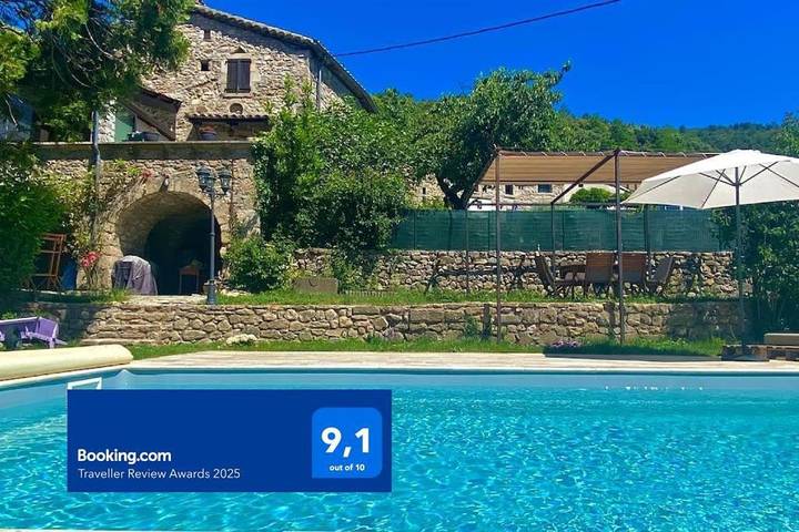 Maison de vacances pour 7 personnes, avec vue ainsi que jardin et piscine