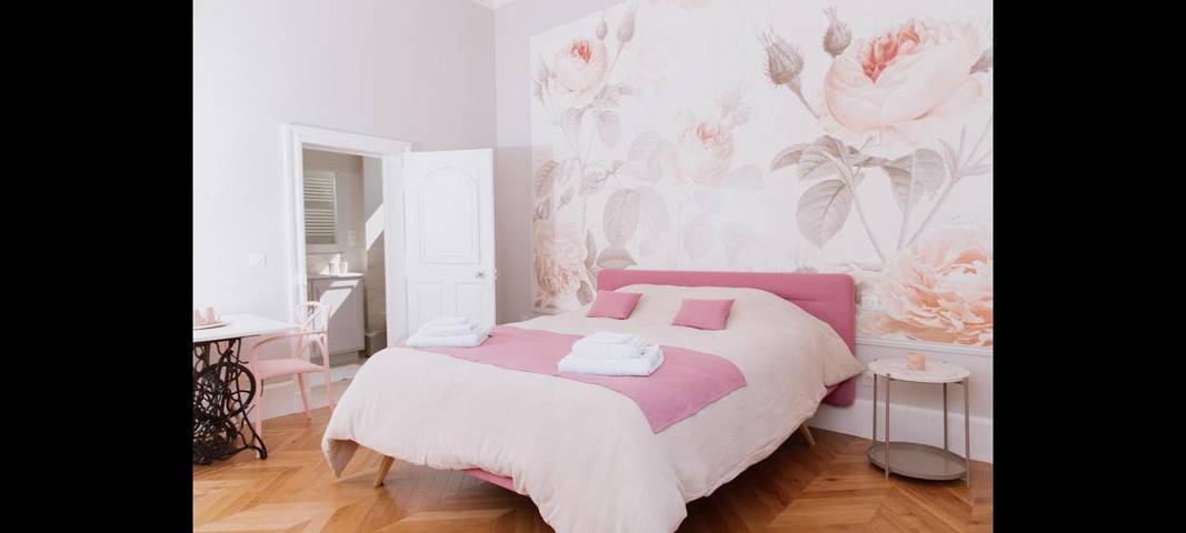 Maison d’hôte pour 2 personnes, avec jardin ainsi que piscine et terrasse