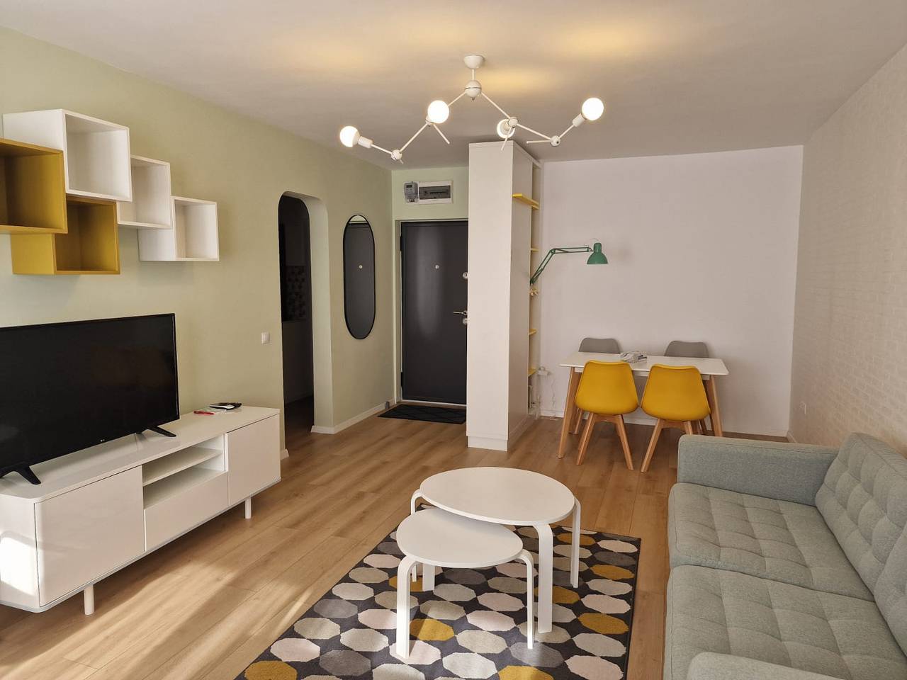 Ganze Wohnung, Gelbe Wohnung - Cismigiu-Gärten in Bukarest, Walachia