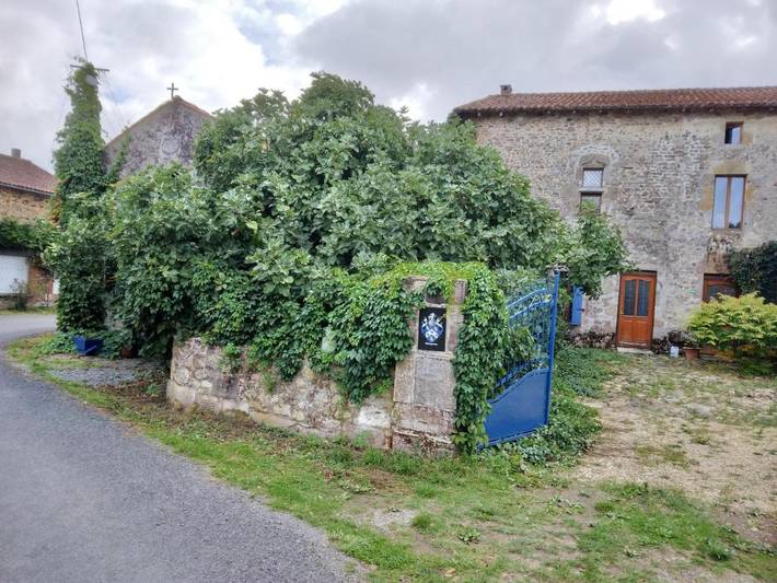 Location de vacances pour 2 personnes, avec jardin et vue sur le lac, animaux acceptés à Rancon - 2