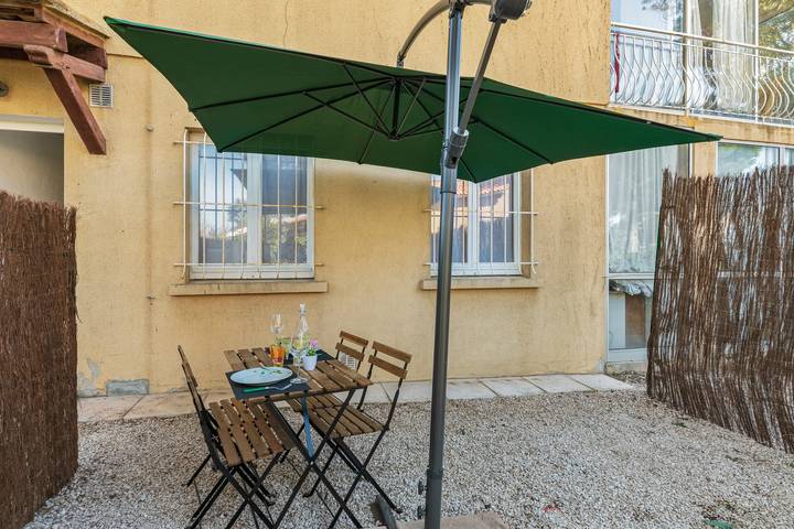 Gîte pour 2 personnes, avec piscine et jardin, animaux acceptés à Six-Fours-les-Plages - 3
