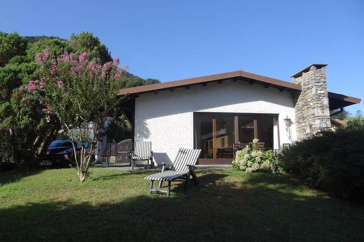 Ferienhaus für 4 Personen, mit Terrasse und Garten in Luganer See (Lombardei)