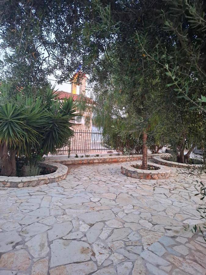 Apartamento para 3 personas, con vistas y jardín, Familias con niños en Delfos
