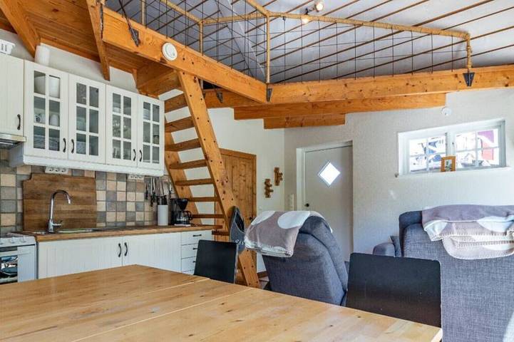 Ferienhaus für 10 Personen, mit Terrasse und Garten sowie Whirlpool, mit Haustier