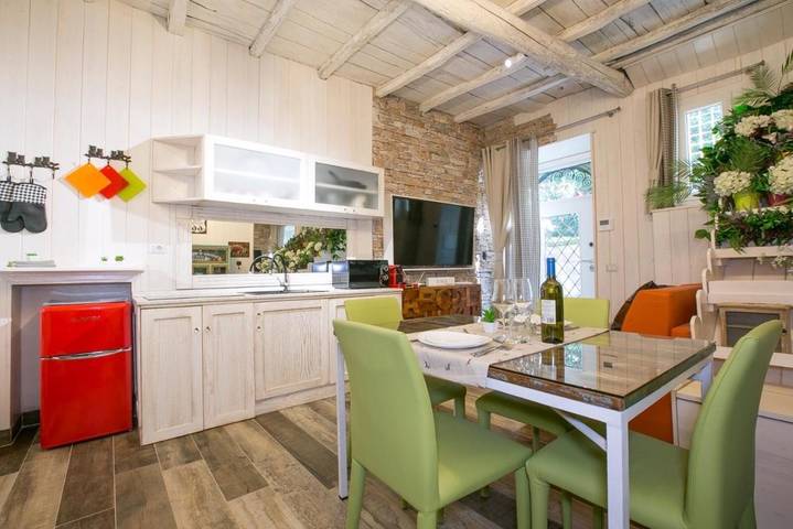 Gîte pour 6 personnes, avec terrasse et sauna ainsi que piscine et vue, animaux acceptés à Vignanello