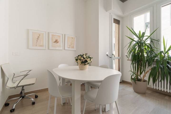 Ganze Wohnung, Ferienwohnung für 6 Personen mit Balkon/Terrasse in Mailand, Mailand Provinz