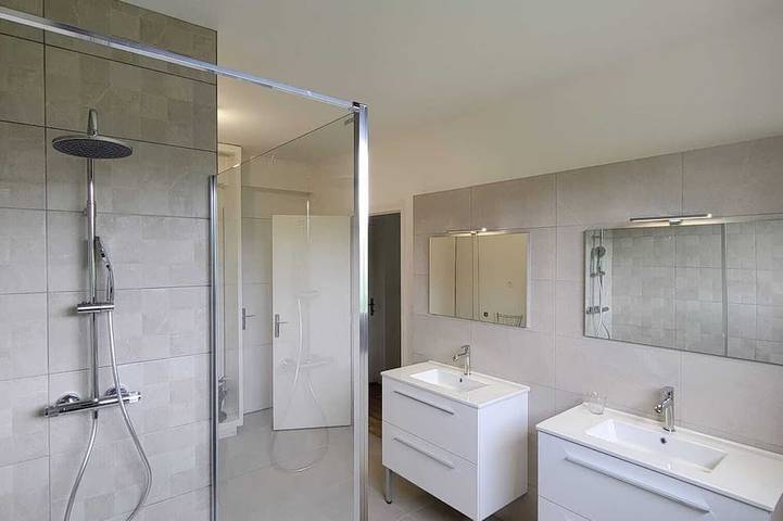 Exceptional Villa with Pool and Spa for up to 14 People in Montrapon-Monboucons, Besançon