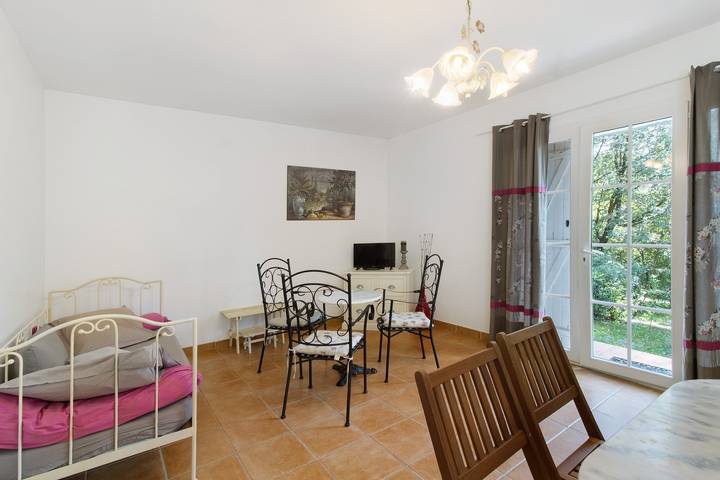 Location de vacances pour 3 personnes, avec jardin à Appietto - 2