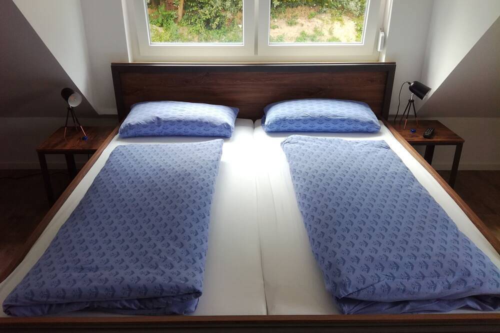 Ferienwohnung bzw. Ferienhaus mit Privatstrand am Badesee in Aurich-Tannenhausen in Aurich, Landkreis Aurich