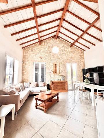 Gîte pour 7 personnes, avec terrasse, animaux acceptés à Vinon-sur-Verdon