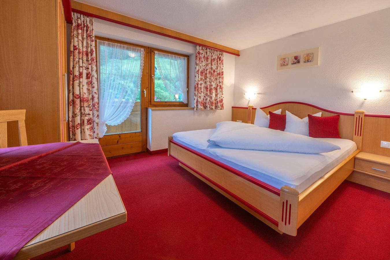 Ganze Ferienwohnung, "Apartment 2" (8-13 Pers.)/5 Schlafräume/Du, Wc in Kappl, Verwall