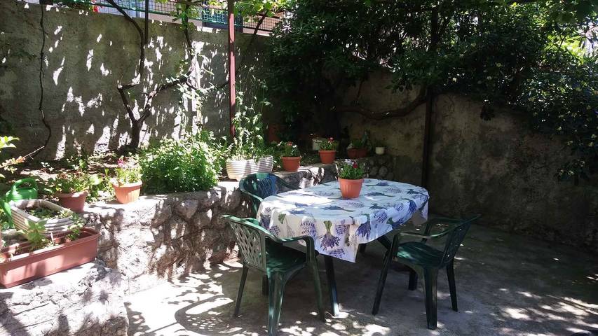 Ganze Ferienwohnung, Ferienwohnung mit Meerblick  in Plaža Villa Nora, Rijeka