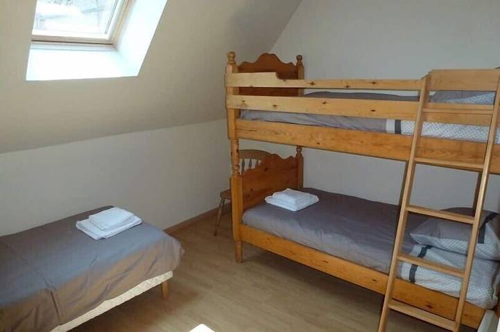 Location de vacances pour 8 personnes, avec terrasse et jardin à Saint-Fargeau - 4