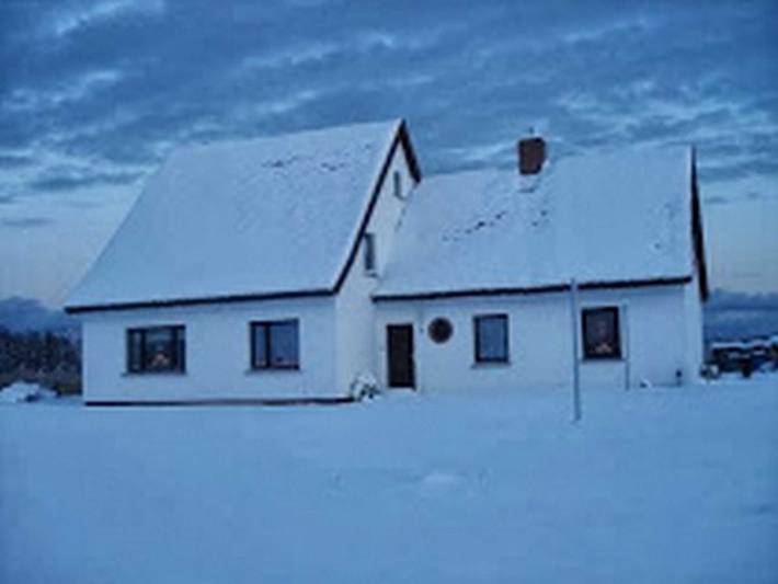 Ferienwohnung für 4 Personen, mit Terrasse und Garten sowie Seeblick auf Hiddensee