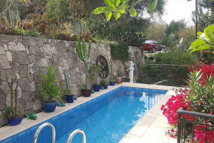 Villa für 6 Personen, mit Garten und Terrasse - 1