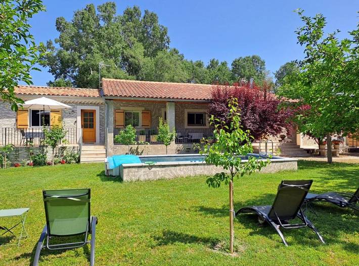 Chambre d’hôte pour 2 personnes, avec Terrasse ainsi que Jardin et Piscine
