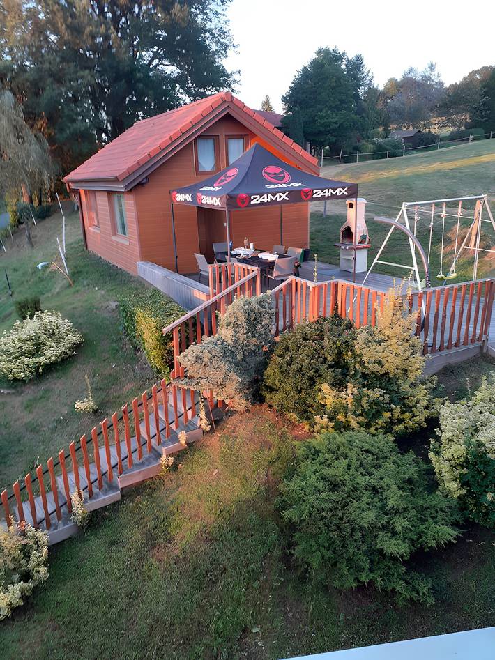 Ferienhaus 'Gite Aux Zierattes' mit Bergblick, privater Terrasse und WLAN in Combrimont, Regionaler Naturpark Belchen der Vogesen