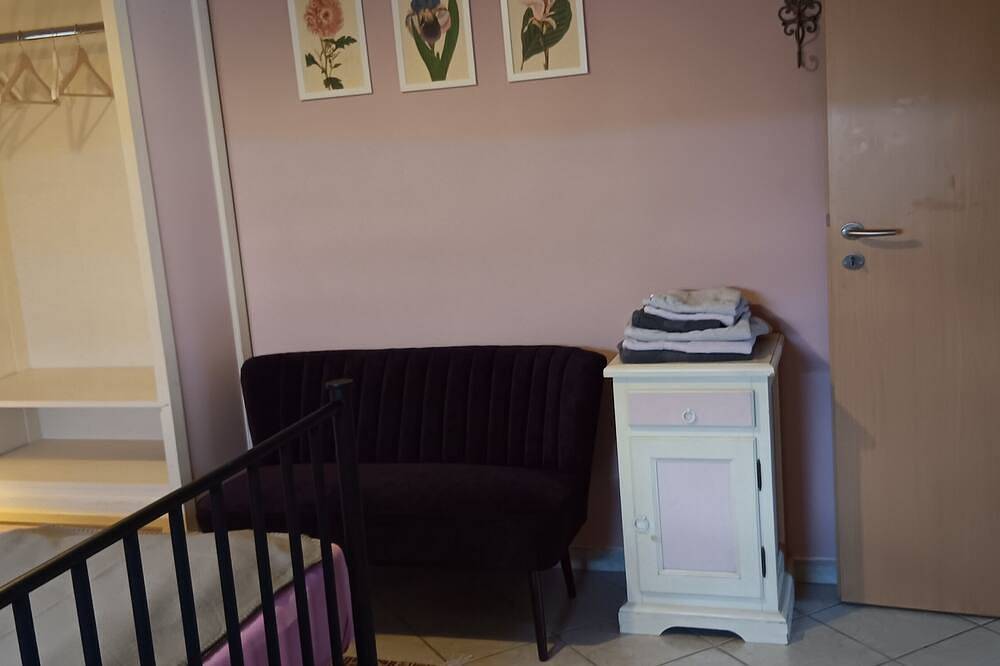 Ganze Wohnung, Romantische Ferienwohnung für 2-4 P auf der Rheinhöhe in Bacharach, Mittelrhein