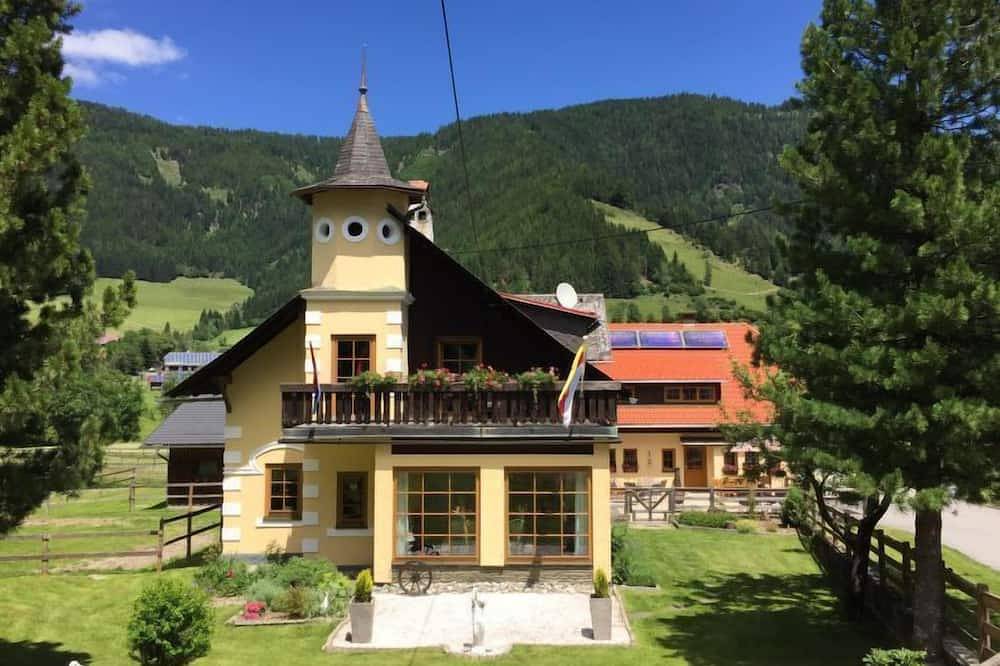 Geheel appartement, Ferienwohnung Gurkhof 2 - Gurk by Interhome in Gnesau, Oberkärnten