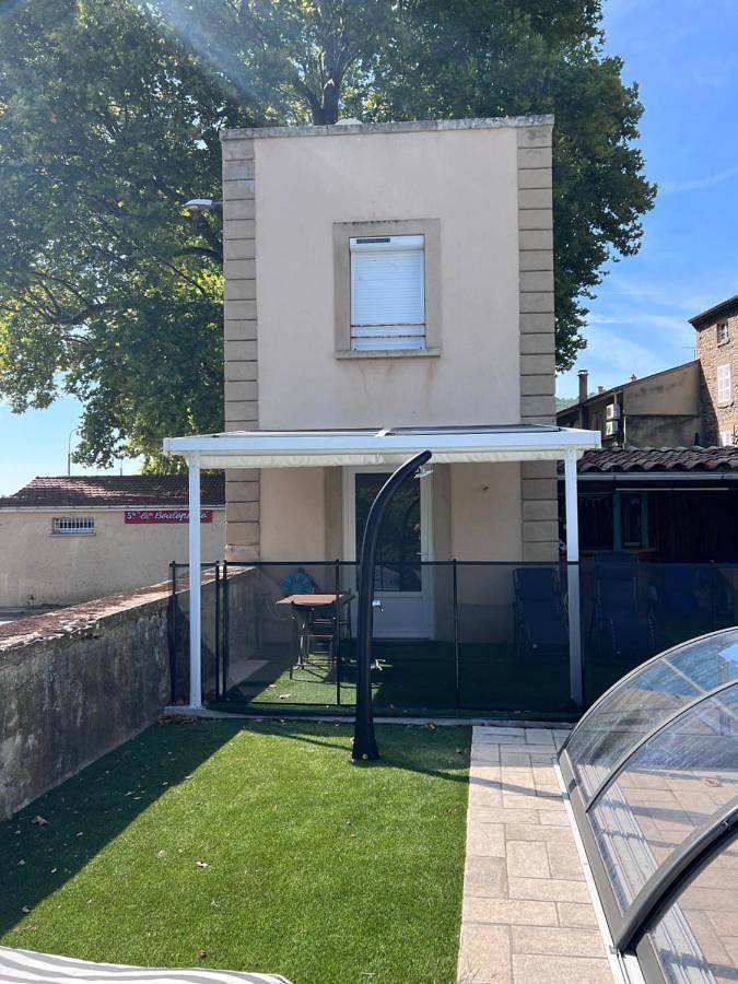 Appartement entier, Gîte de la tour in Saint-Pierre-de-Bœuf, Parc Naturel Régional du Pilat