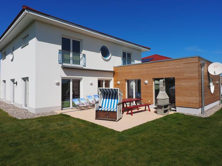 Ferienhaus für 11 Personen, mit Terrasse und Garten sowie Pool und Sauna in Hohen Wieschendorf