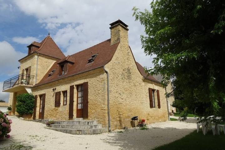 Ganze Wohnung, Apartment in stone house in Saint-Crépin-et-Carlucet, Périgord Noir