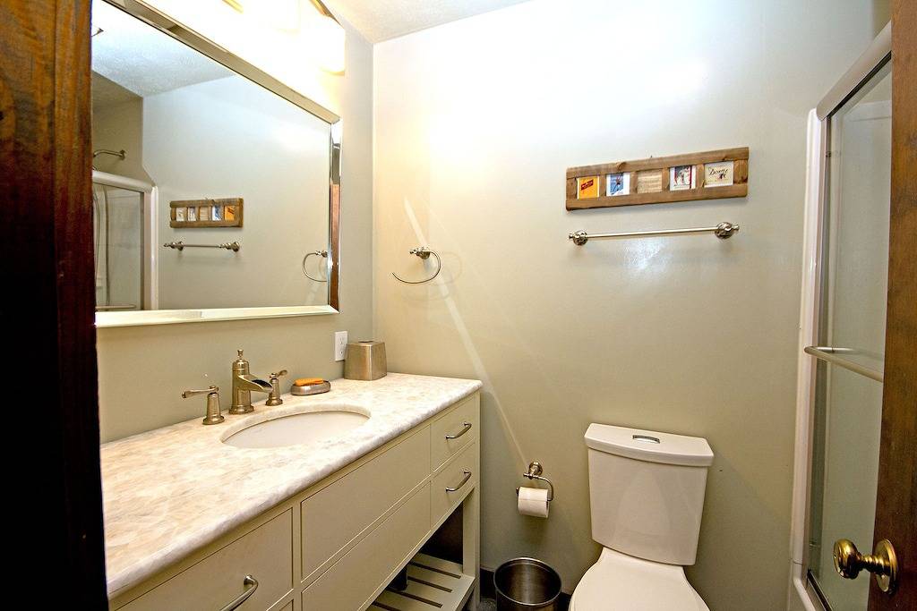 Brandneue Vermietung! . Mitgliederausweise. 100 Meter zum Tyro Hang in Wintergreen, Nelson County