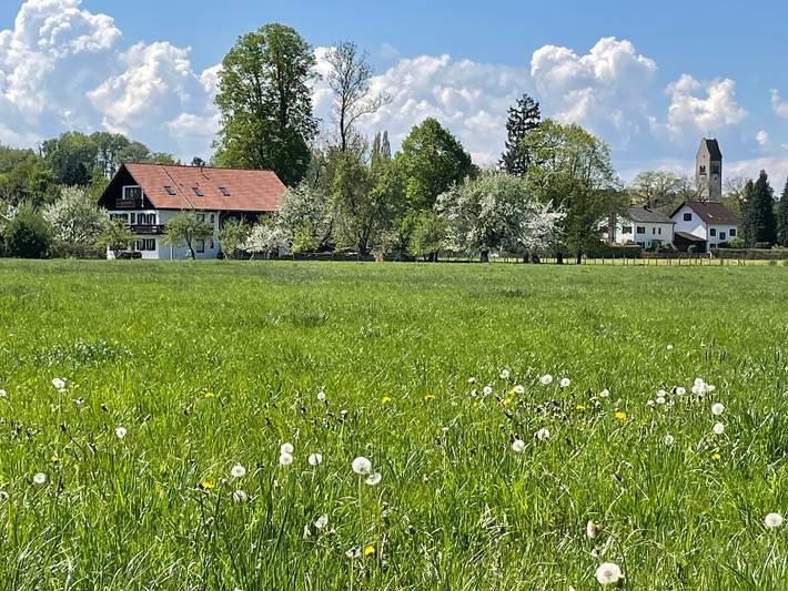Ferienwohnung für 2 Personen, mit Balkon und Terrasse sowie Garten in Peißenberg