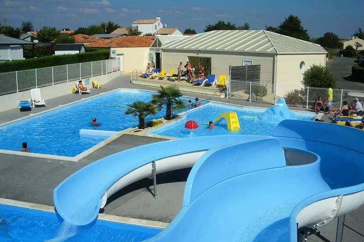 Camping pour 6 personnes à Brem-sur-Mer - 4