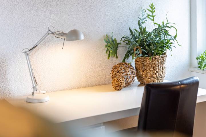 Appartement entier, Appartement 'Kalkau' avec vue sur la montagne, jardin commun et Wi-Fi in Lichtenstein, Neckar-Alb