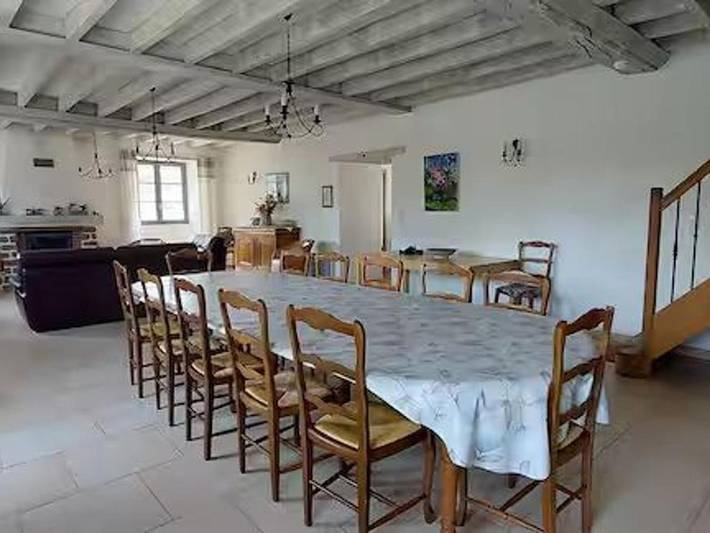 Location de vacances pour 14 personnes, avec terrasse et jardin à Saint-Georges-du-Bois (Sarthe) - 3