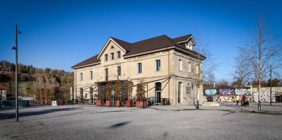 Hôtel pour 3 personnes, avec vue ainsi que terrasse et jardin, animaux acceptés