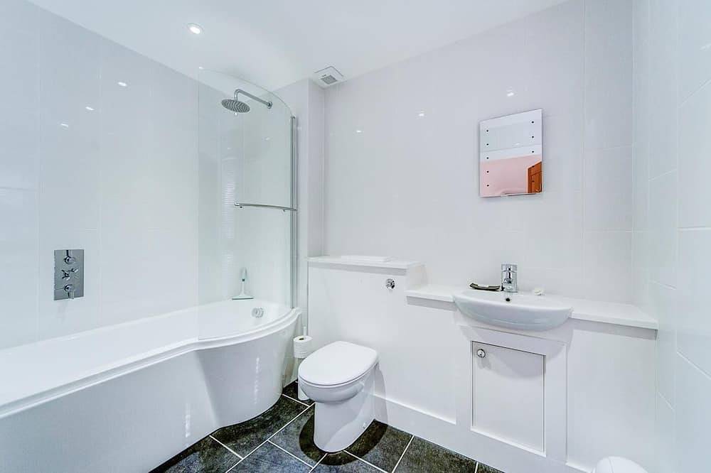 2 Bed in Cowes (oc-ic018) in Cowes, Isle of Wight