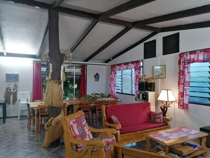 Gîte pour 4 personnes, avec vue et bassin pour enfant ainsi que piscine et jardin, adapté aux familles dans Tubuai - 4