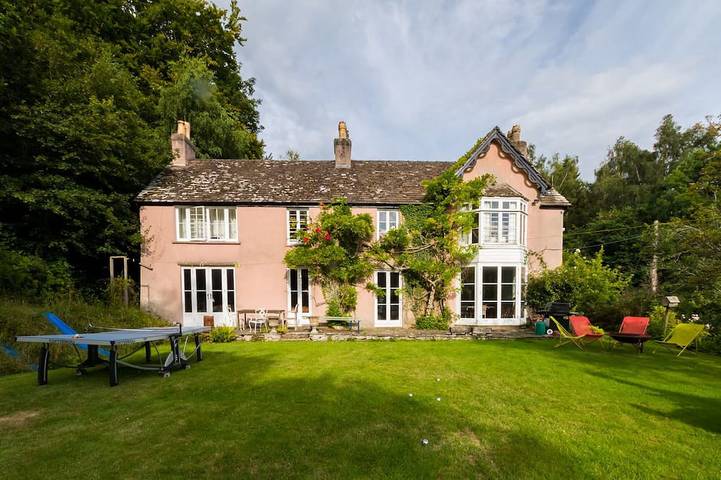 Holiday rental for 16 people, with Balcony and Hot tub as well as Garden in Brecon Beacons
