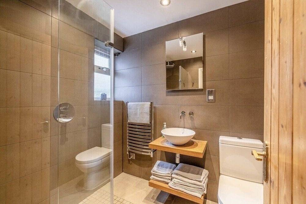 2 Bed Cozy Cottage with Log Burner in Eton, Berkshire