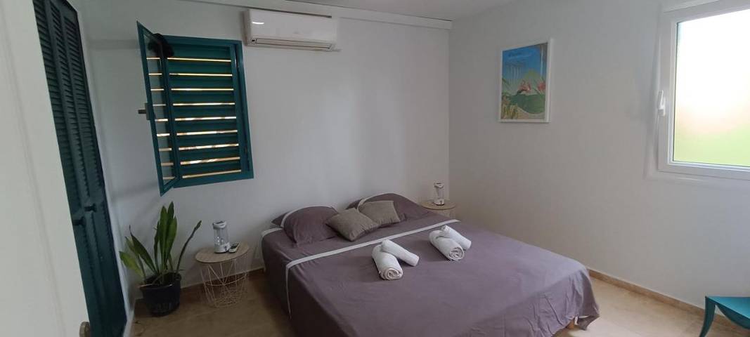 Gîte pour 4 personnes, avec piscine ainsi que jardin et vue dans Plage de Bois Jolan - 4