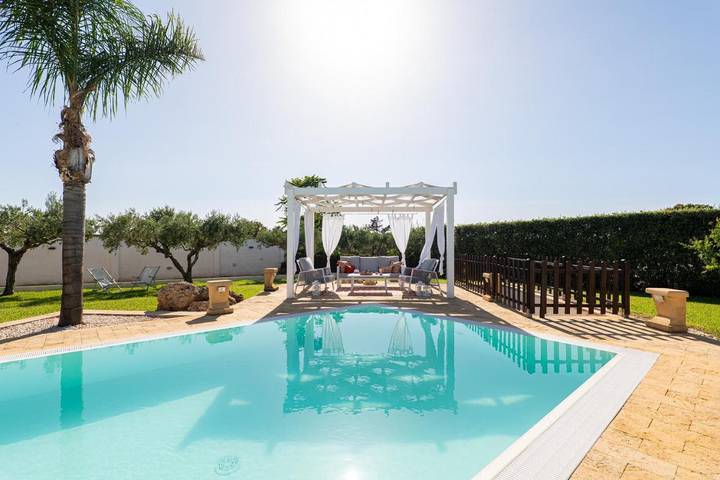 Villa per 12 persone, con giardino e panorama nonché piscina a Marsala