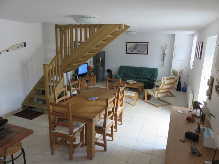 Location de vacances pour 8 personnes, avec terrasse à Ploëzal
