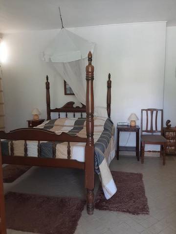 Gîte pour 2 personnes, avec piscine et jardin dans Port-Louis Guadeloupe