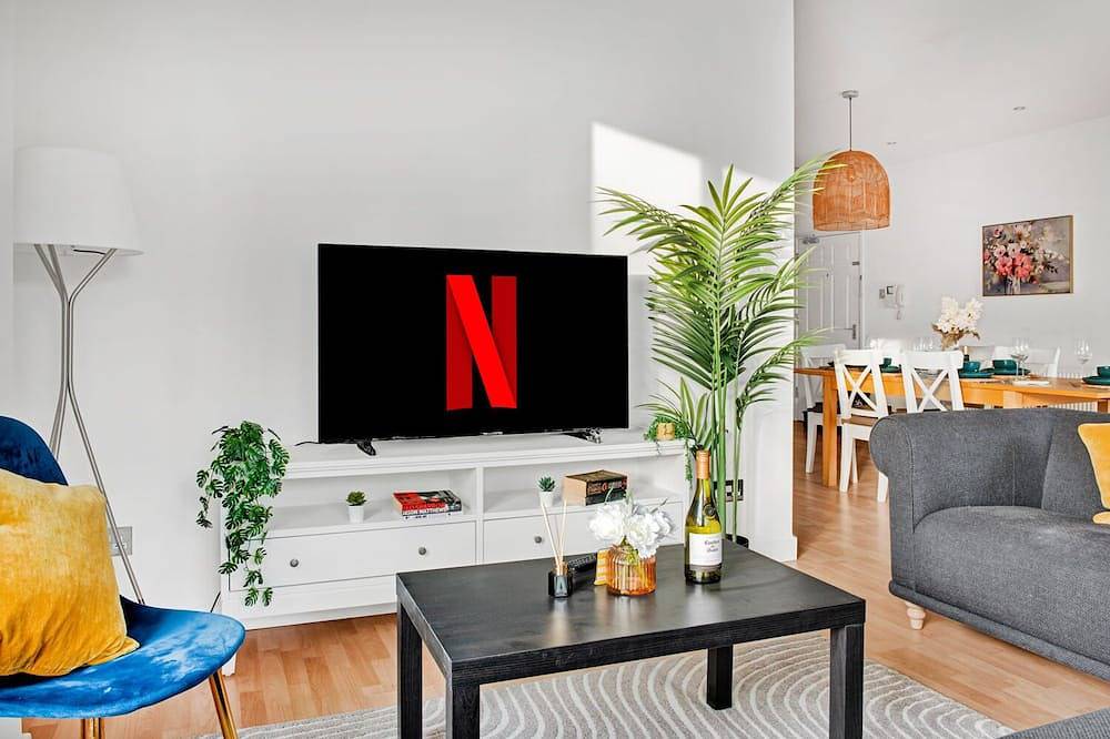 Entire apartment, Spacious City Centre Apartment Near Motorpoint Arena, sleeps 6 in Nottingham, East Midlands