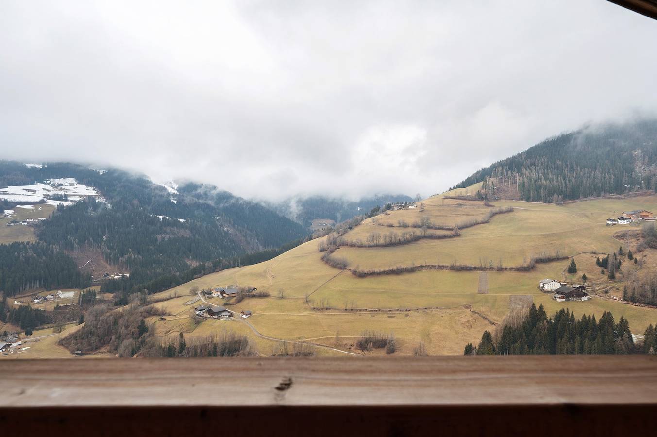 Appartement entier, Appartement de vacances 'Garmesegghof' avec vue sur la montagne, jardin commun et Wi-Fi in Sarentino, Alpes de Sarntal