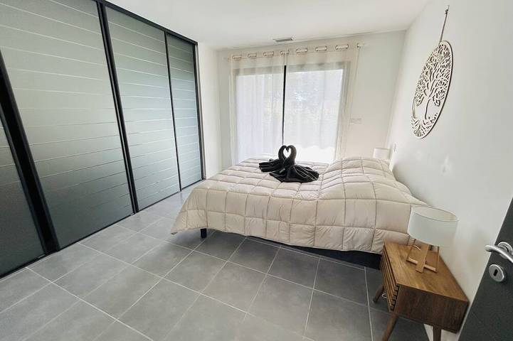 Spacious modern villa - quiet - double garage in La Grande-Motte, Costa mediterránea (Francia)