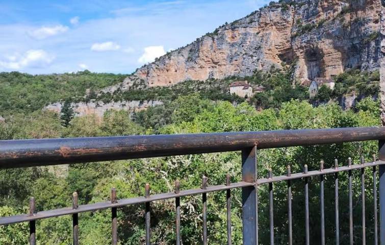 Location de vacances pour 6 personnes, avec balcon et jardin à Sauliac-sur-Célé - 2