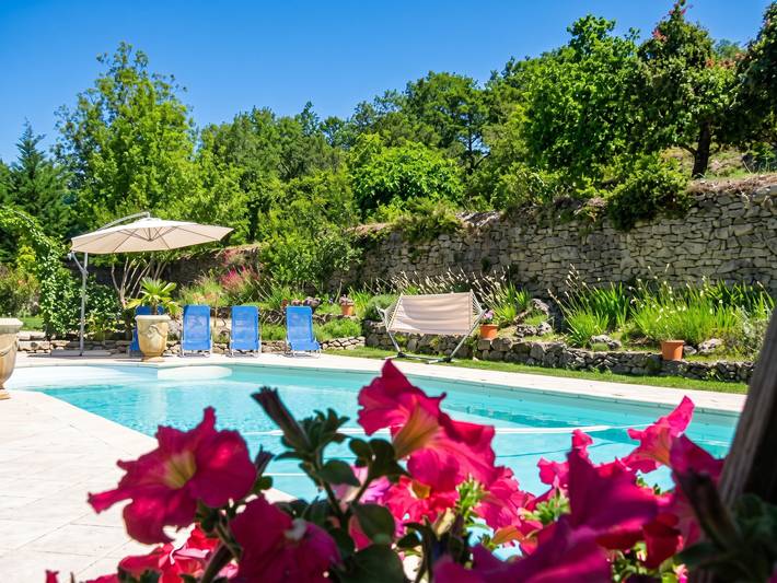 Charmante Villa in Malaucène mit privatem Pool in Malaucène, Parc naturel régional du Mont-Ventoux