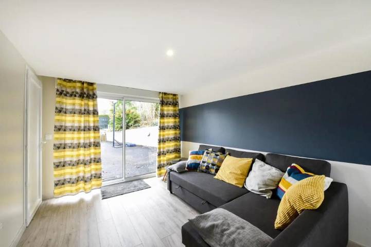 Gîte pour 4 personnes, avec jardin à Lignan-de-Bordeaux - 2