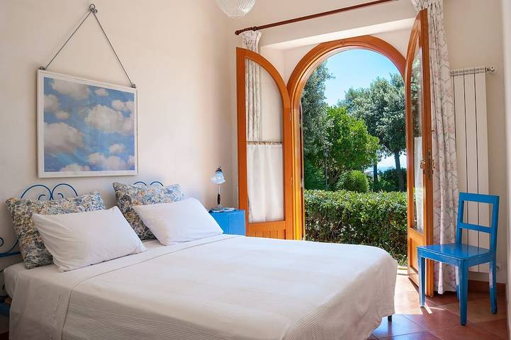 Sperlonga Villa faszinierender Meerblick, schöner Garten, WLAN in Sperlonga, Latina Provinz
