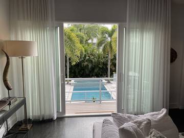 Vacation Home for 14 Guests in South Tampa, Tampa, Picture 2